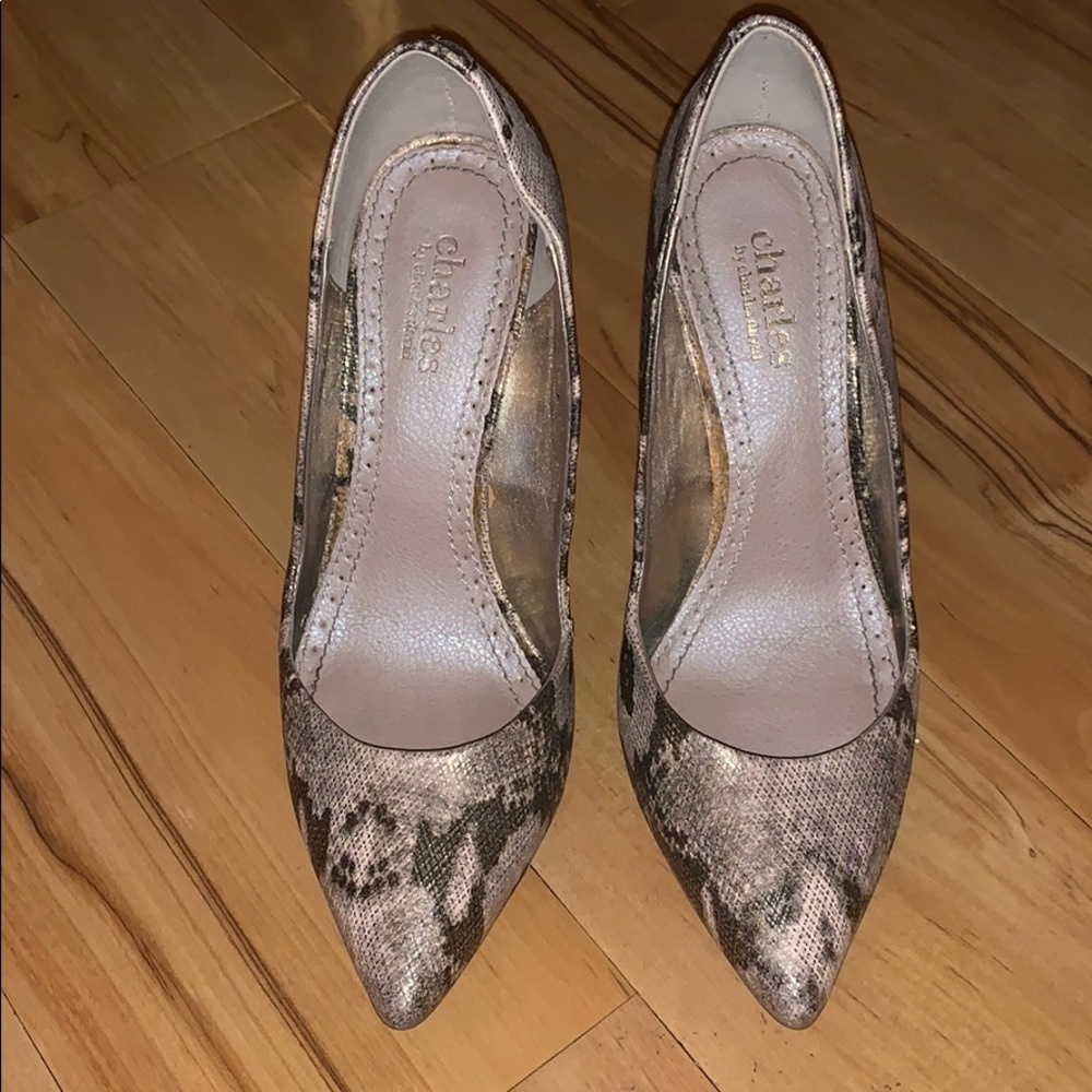 Charles David Gold/Rose Gold Snakeskin Pumps